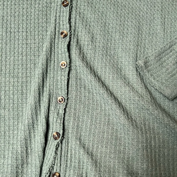 Urban outfitters sage green waffle knit long sleeve - Picture 3 of 5